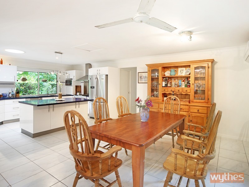 4 Sugargum Place, Black Mountain QLD 4563
