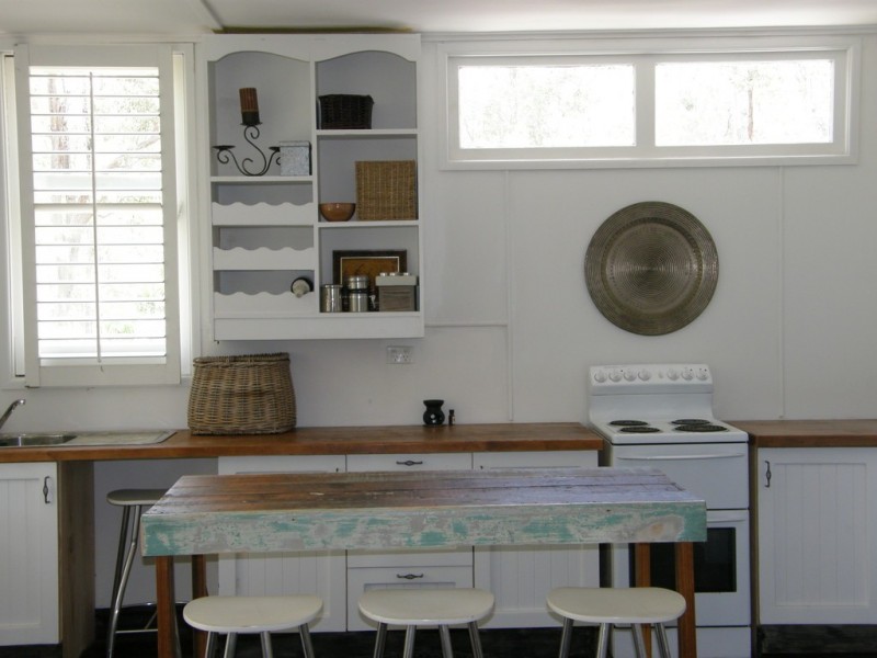 33 Gwandalan Road, Lake Macdonald QLD 4563