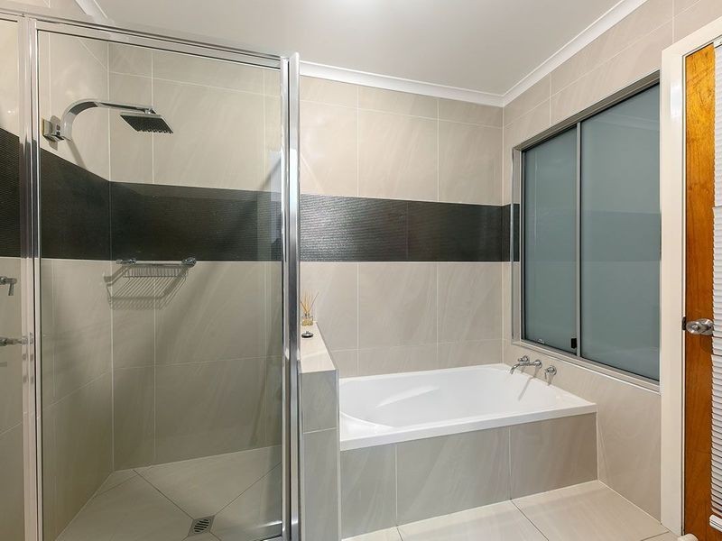 223 Dales Road, Chevallum QLD 4555