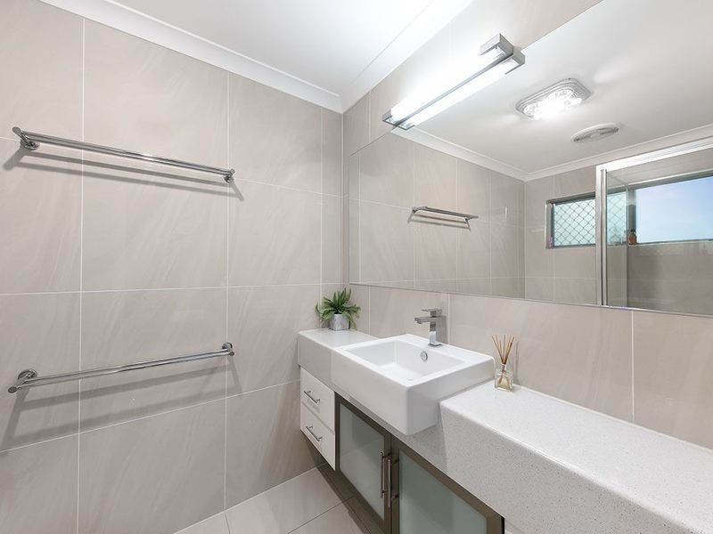 223 Dales Road, Chevallum QLD 4555