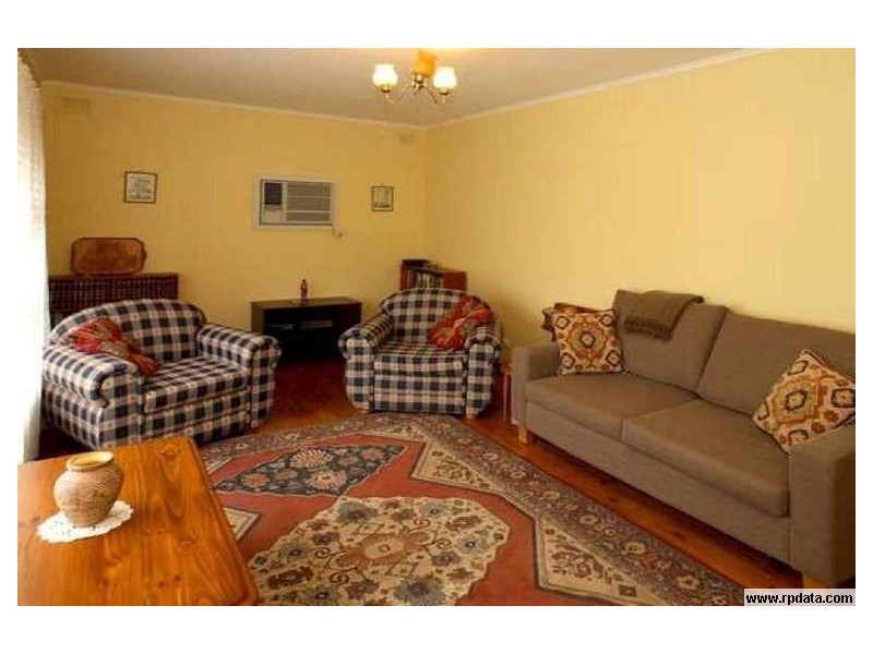 27 St Andrews Cres, Novar Gardens SA 5040