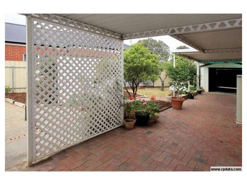 27 St Andrews Cres, Novar Gardens SA 5040