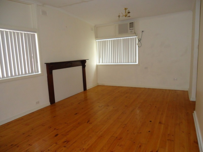 36 Hayles Rd, Elizabeth Park SA 5113