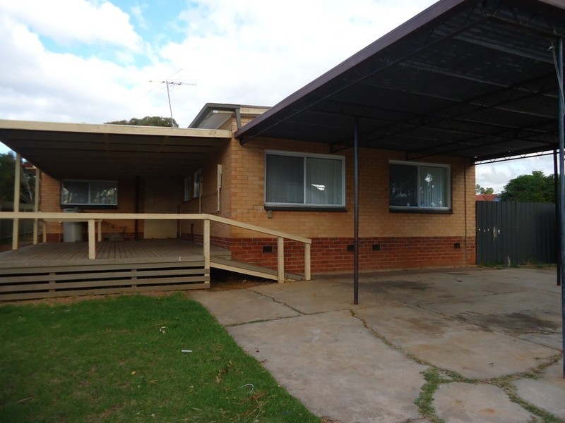 36 Hayles Rd, Elizabeth Park SA 5113
