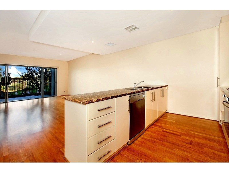 4 / 35 Warehouse Lane, Mawson Lakes SA 5095