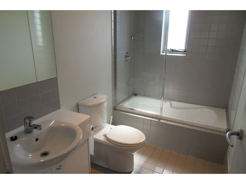 4 / 35 Warehouse Lane, Mawson Lakes SA 5095