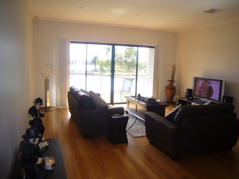 1/39 Windermere Crescent, Mawson Lakes SA 5095