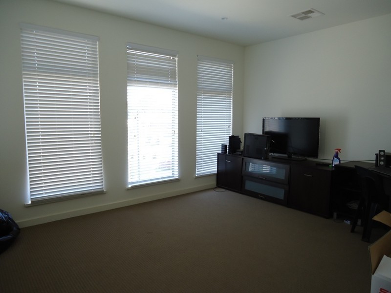 25 Adeline Street, Mawson Lakes SA 5095