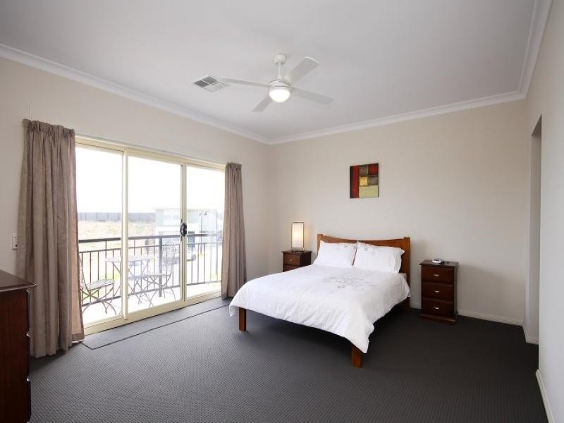 3 Martinique Walk, Mawson Lakes SA 5095