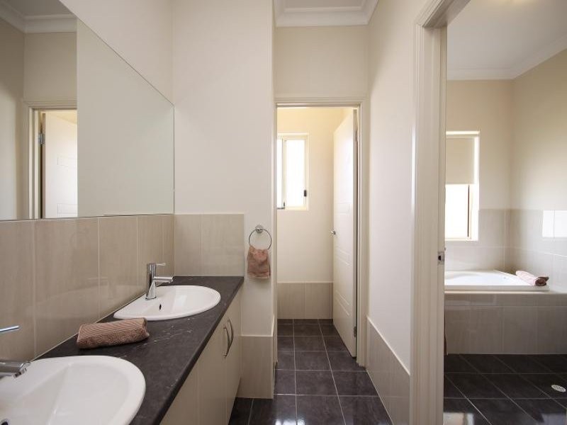 3 Martinique Walk, Mawson Lakes SA 5095