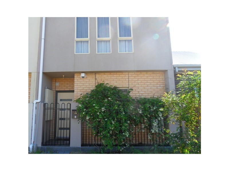 4 Tamblyn Court, Mawson Lakes SA 5095