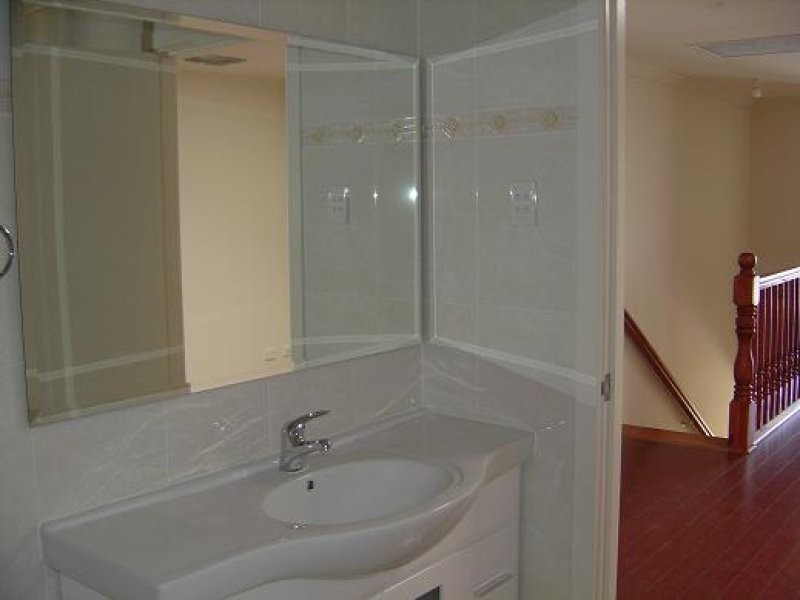 4 Tamblyn Court, Mawson Lakes SA 5095