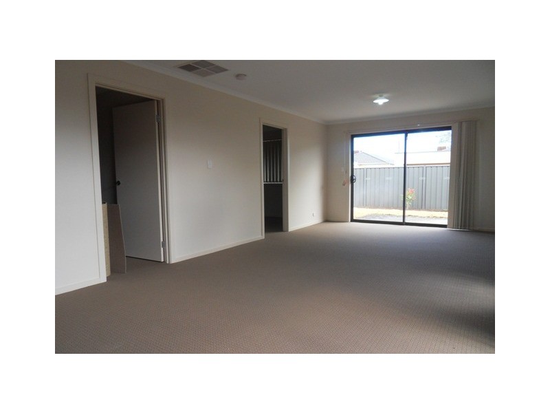 4 Dolcetto Street, Andrews Farm SA 5114