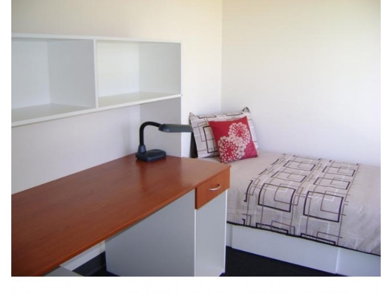 21/13  Yates Street, Mawson Lakes SA 5095