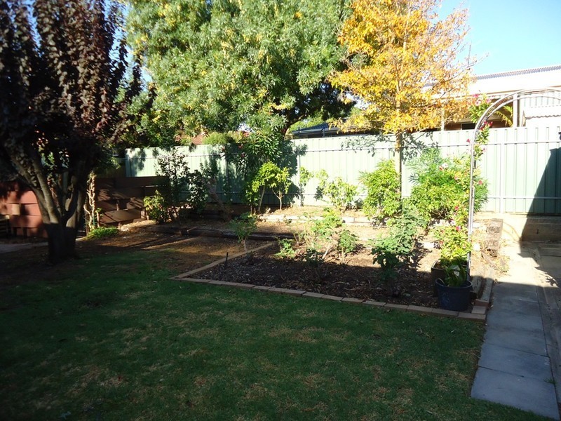 35 Boronia Drive, Hope Valley SA 5090