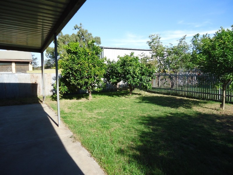 2 Wattle Avenue, Dry Creek SA 5094