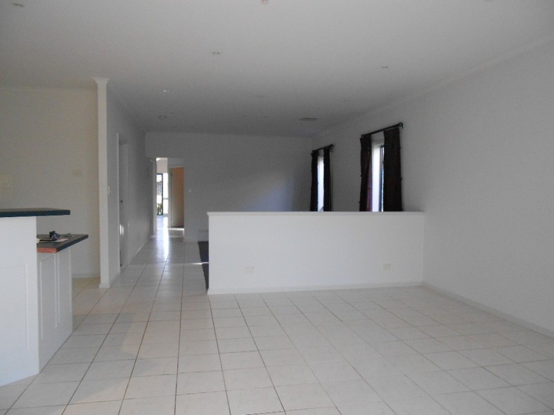 5  Chapman Court, Mawson Lakes SA 5095