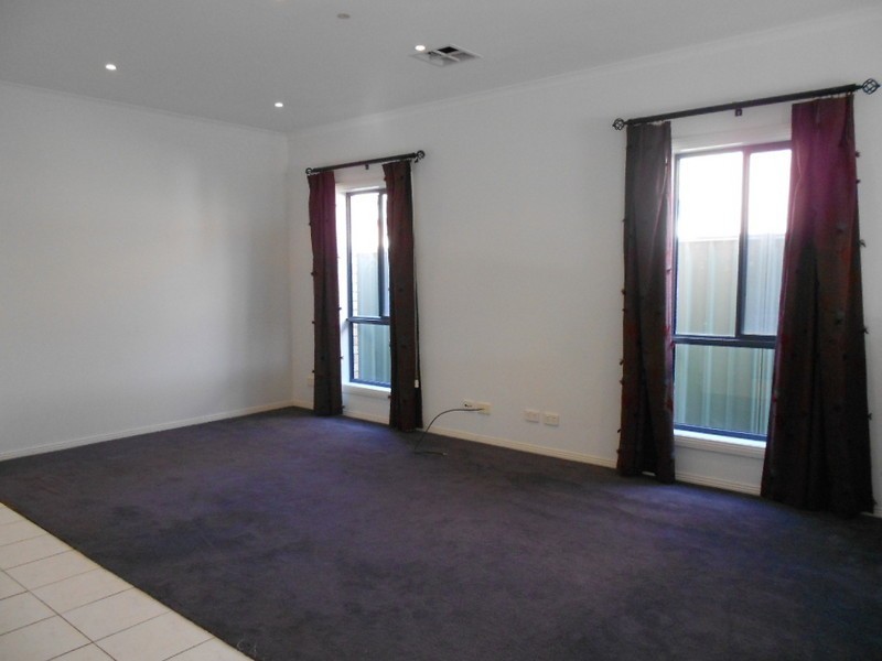 5  Chapman Court, Mawson Lakes SA 5095