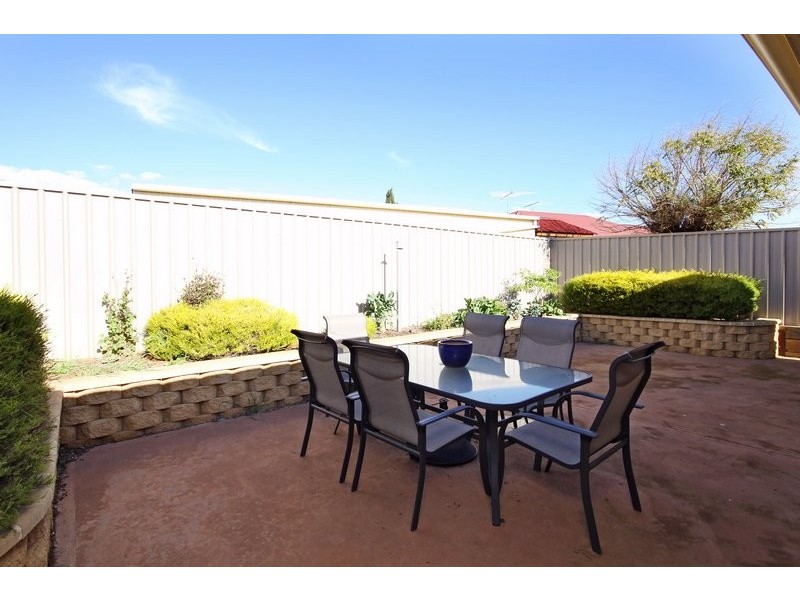 43 Gleeson Grove, Evanston Park SA 5116