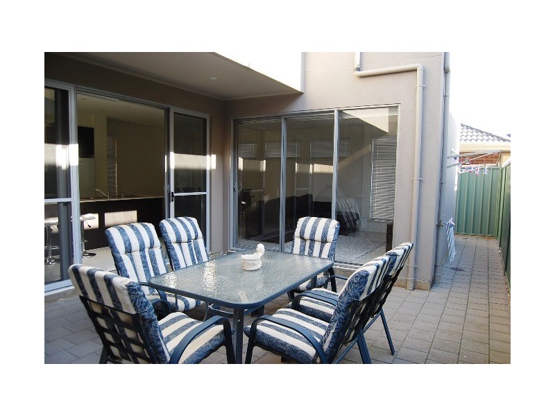 25 Adeline Street, Mawson Lakes SA 5095