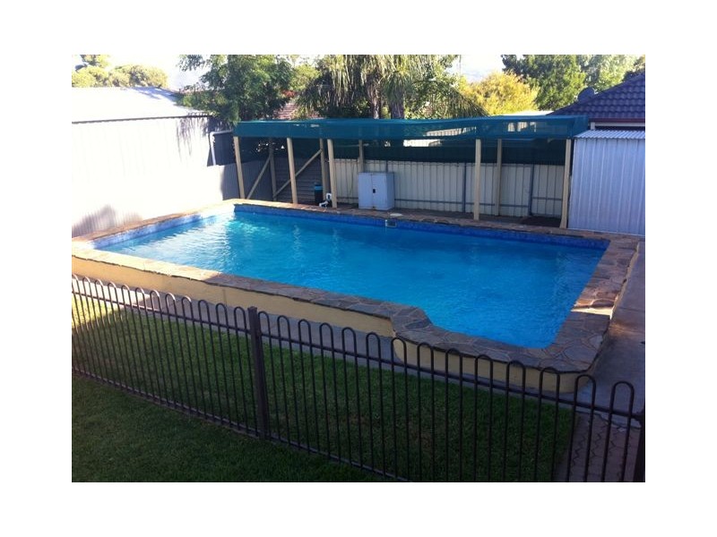 13 Sturt Road, Valley View SA 5093