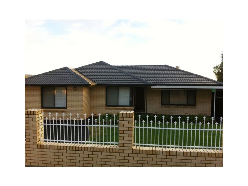 13 Sturt Road, Valley View SA 5093