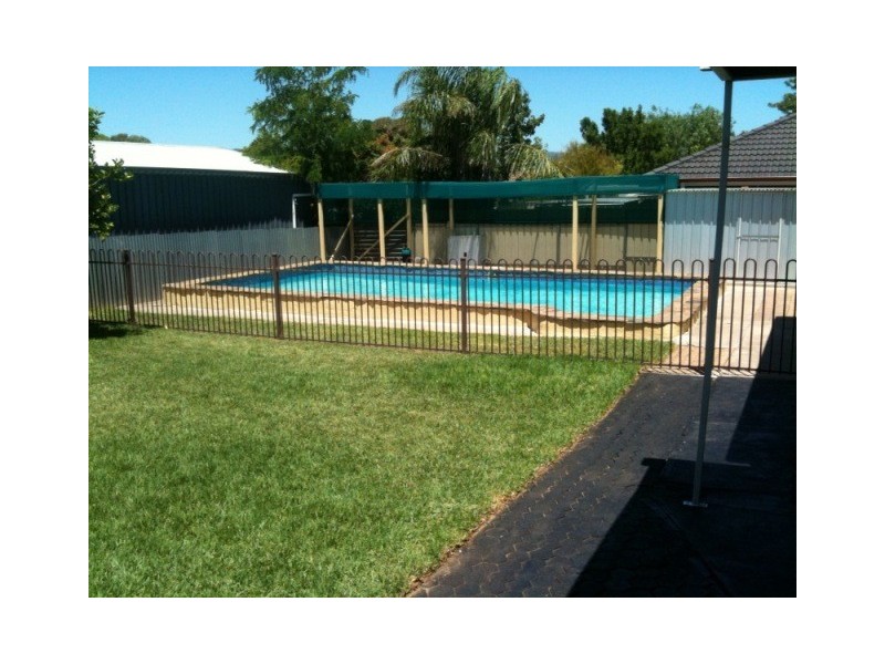 13 Sturt Road, Valley View SA 5093