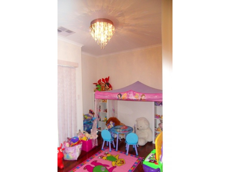 4 Mowbray Street, Mawson Lakes SA 5095