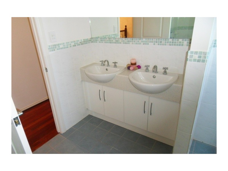 4 Mowbray Street, Mawson Lakes SA 5095