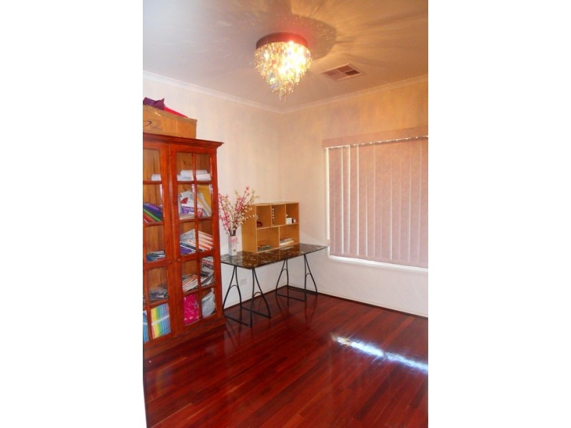 4 Mowbray Street, Mawson Lakes SA 5095