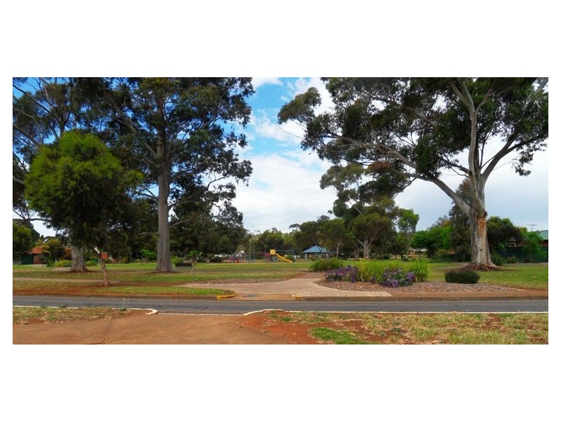 19 Mahood Street, Elizabeth Grove SA 5112