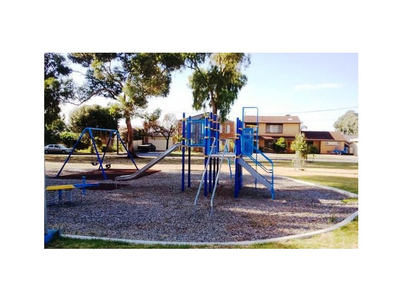 13 Sturt Road, Valley View SA 5093