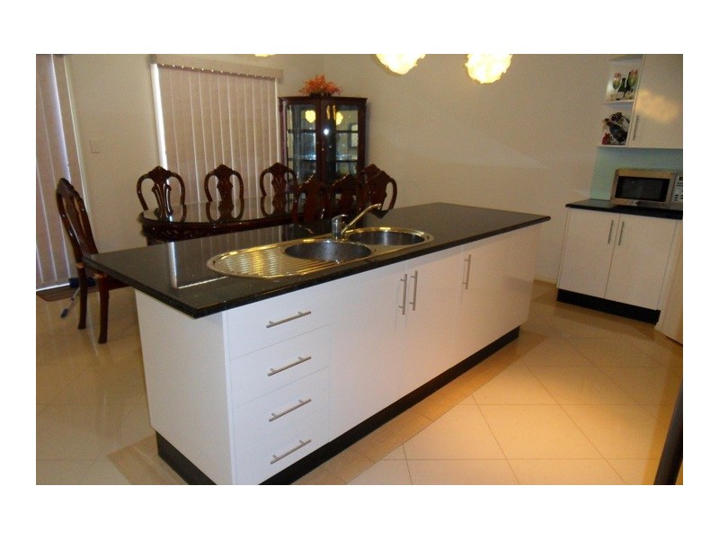 4 Mowbray Street, Mawson Lakes SA 5095