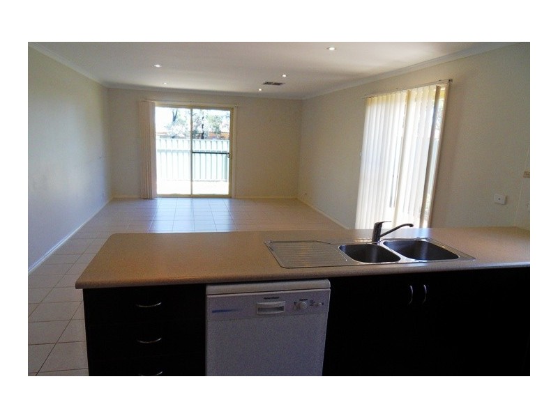 16 Orange Parade, Munno Para West SA 5115