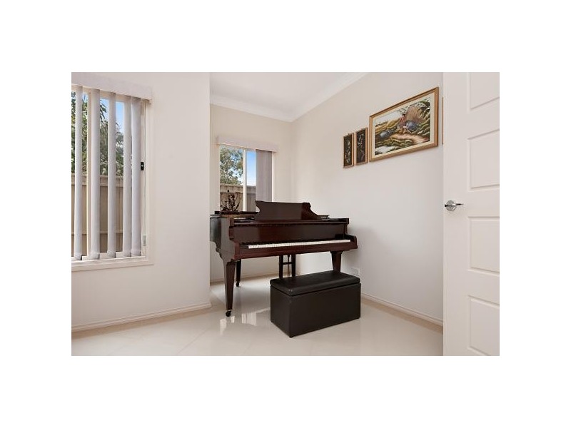 4 Mowbray Street, Mawson Lakes SA 5095