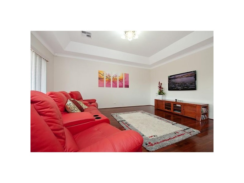 4 Mowbray Street, Mawson Lakes SA 5095