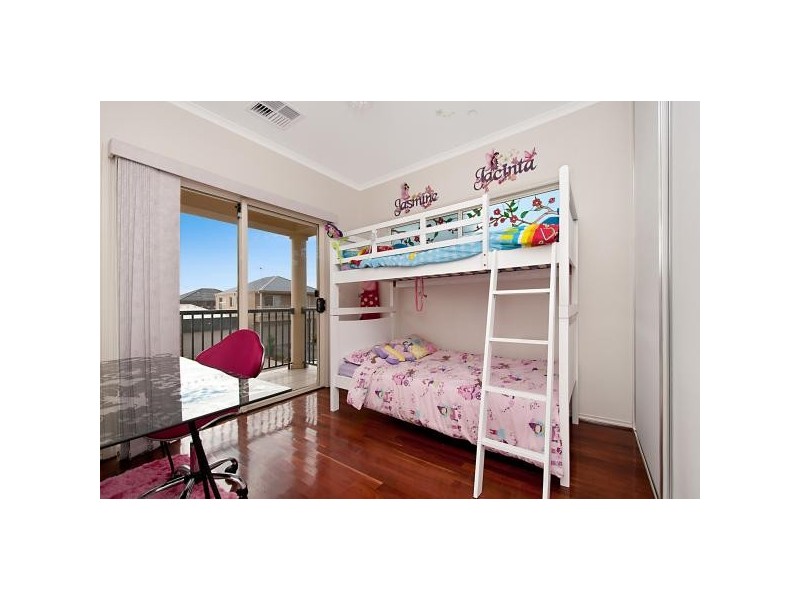 4 Mowbray Street, Mawson Lakes SA 5095