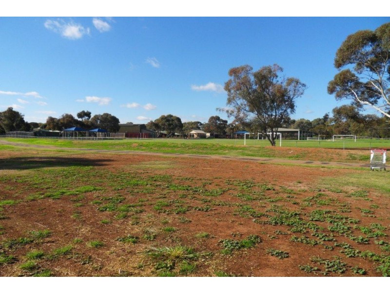15 koongara cresent, Munno Para SA 5115