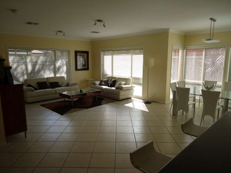 3 Creekview  Drive, Mawson Lakes SA 5095