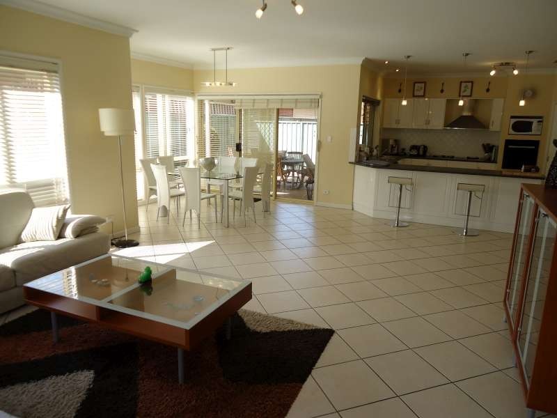 3 Creekview  Drive, Mawson Lakes SA 5095