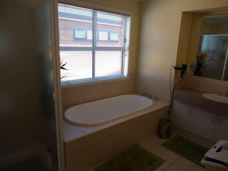 3 Creekview  Drive, Mawson Lakes SA 5095