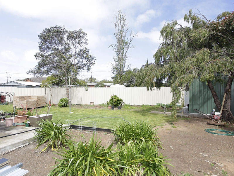 9 young street, Dudley Park SA 5008