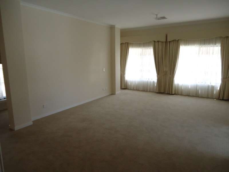 2 Andros St, Mawson Lakes SA 5095