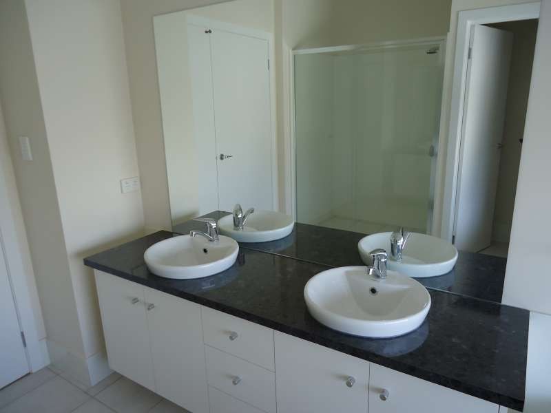 2 Andros St, Mawson Lakes SA 5095