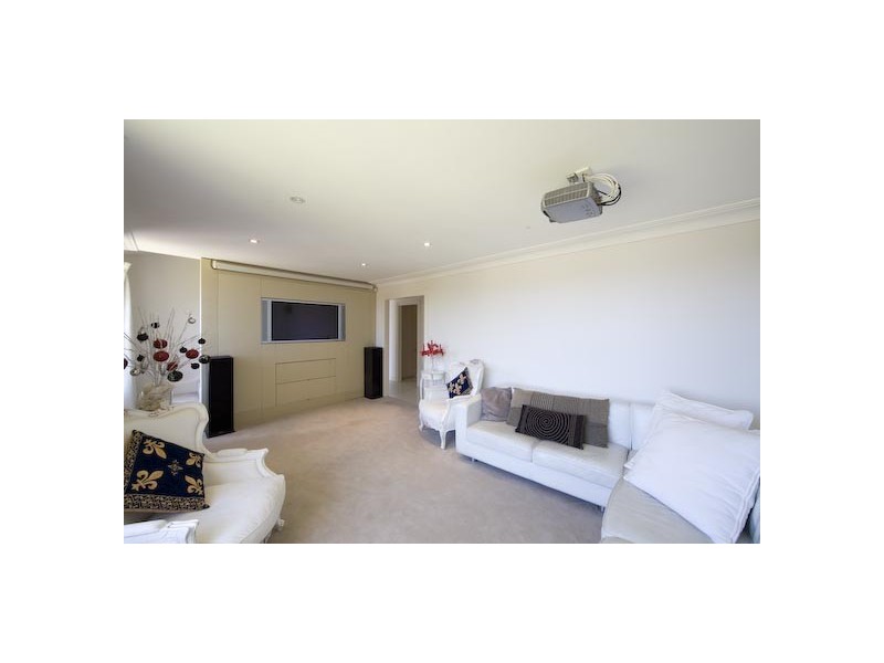 15 Gow Avenue, Lilli Pilli NSW 2229