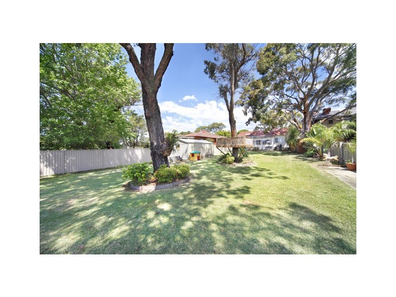 13 Booyong Avenue, Caringbah NSW 2229