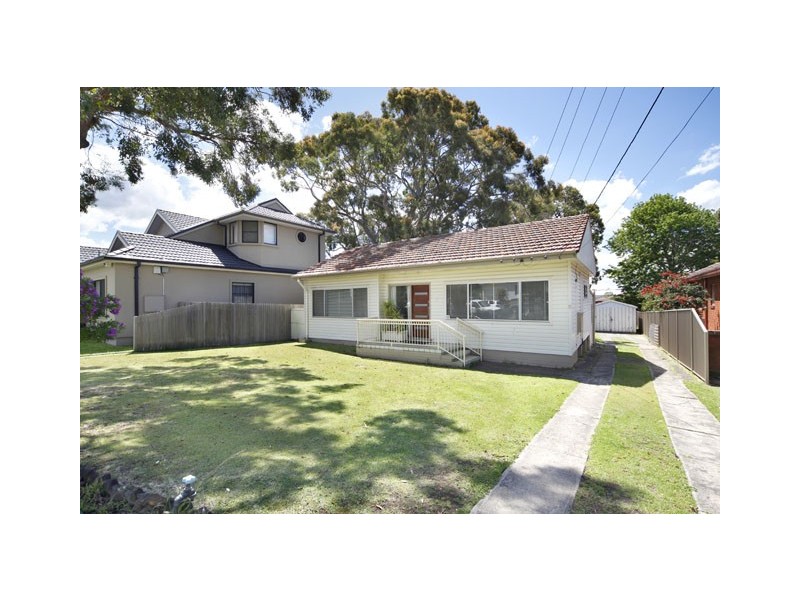 13 Booyong Avenue, Caringbah NSW 2229