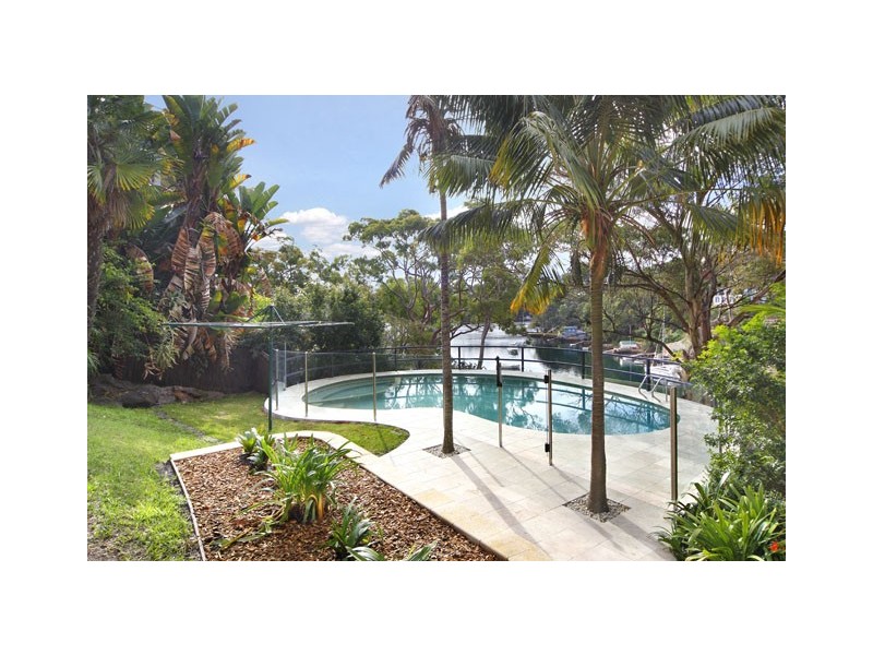 4 Buckinbah Place, Lilli Pilli NSW 2229