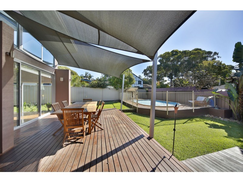 67 Gannons Rd, Caringbah NSW 2229