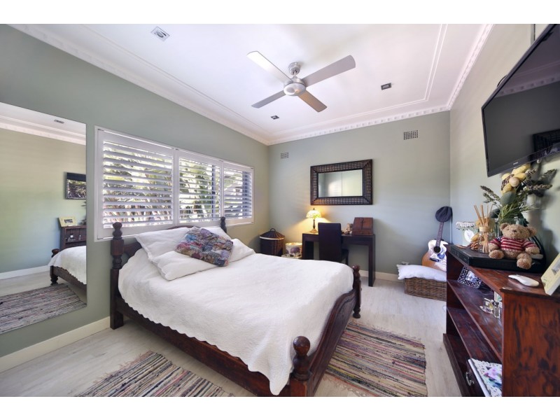 67 Gannons Rd, Caringbah NSW 2229